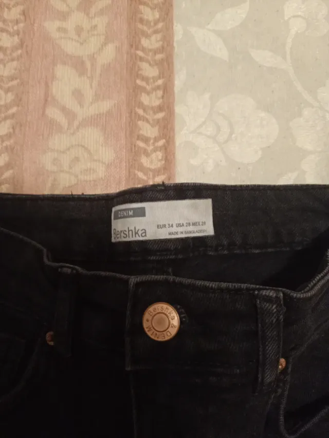 Pantalón corto negro