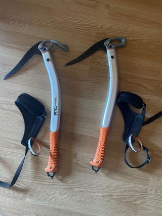 Piccozze Petzl con tavole a forma di drago
