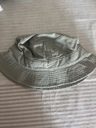 Gorro de pesca Nike verde