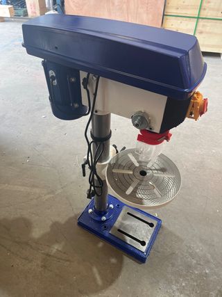 Taladro de columna 16mm Stilcram - Nuevo