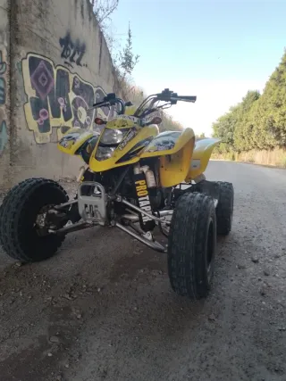 Suzuki LTZ 400 Quad Amarillo