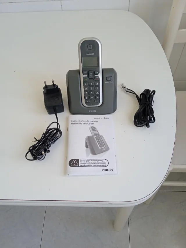 Teléfono Inalámbrico Philips DECT 122 Gris