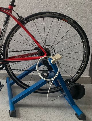 Rodillo de entrenamiento para bicicleta