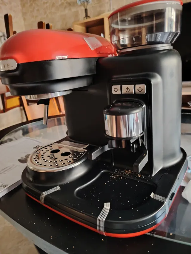 Cafetera Espresso Ariete Roja y Negra