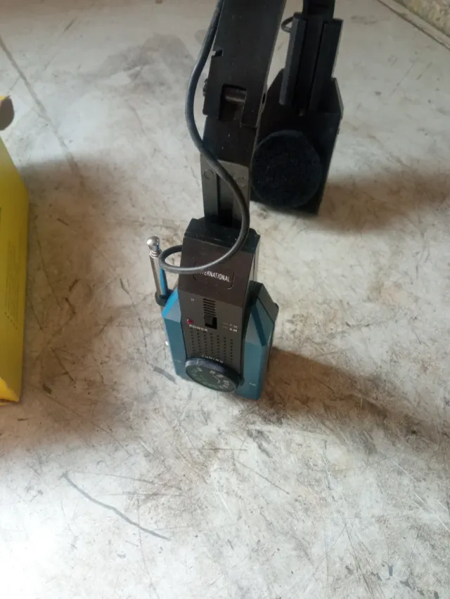 Radio Auriculares Internacional AM/FM