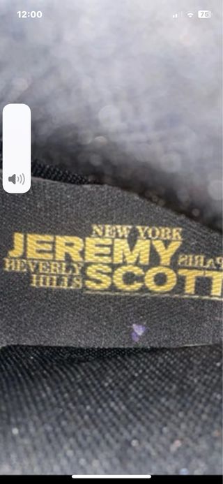 Zapatillas Adidas Negras y Doradas 43,5 Lujo