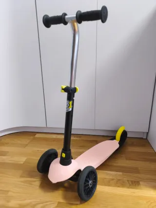 Patinete infantil 3 ruedas.