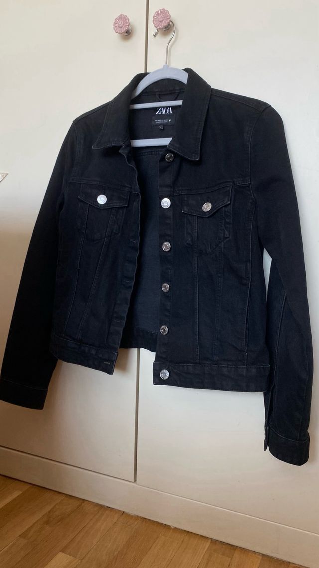 Chaqueta vaquera negra Zara Talla M
