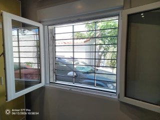 Se realizan trabajos del hogar Se montan muebles