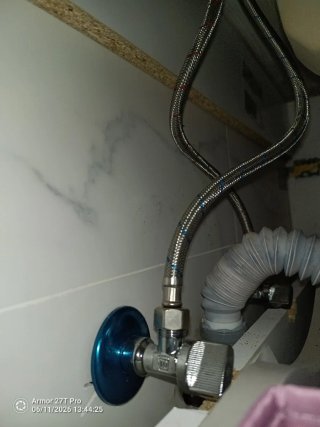 Se realizan trabajos del hogar Se montan muebles