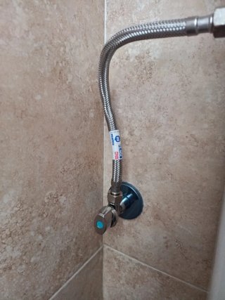 Se realizan trabajos del hogar Se montan muebles