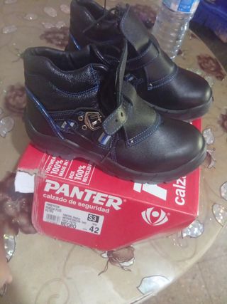 Botas de seguridad negra  talla 42