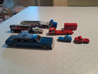 Lote 7 Camiones y Limousine Majorette