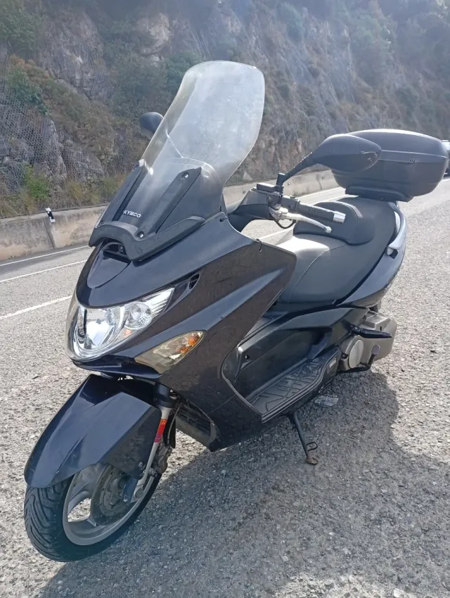 Moto Kymco Xciting 500cc