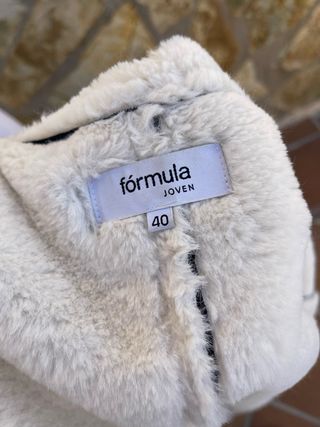 Chaqueta azul marino con pelo