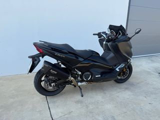 Yamaha T-MAX 530 DX Negra