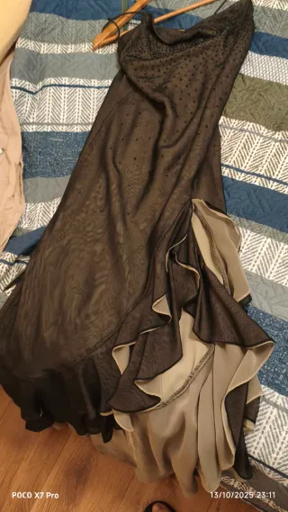 Vestido de fiesta negro y verde