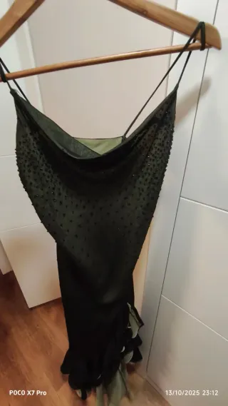 Vestido de fiesta negro y verde