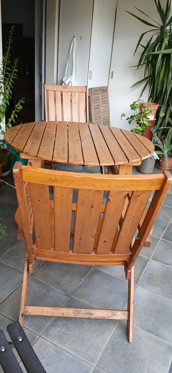 Tavolo rotondo in legno con 2 sedie con prolunga