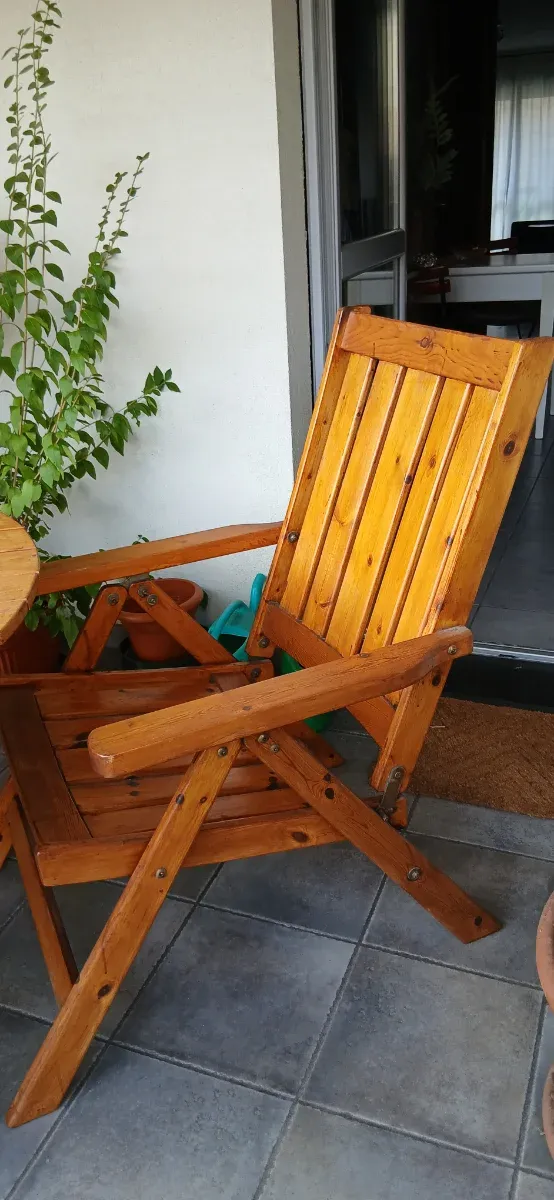 Tavolo rotondo in legno con 2 sedie con prolunga