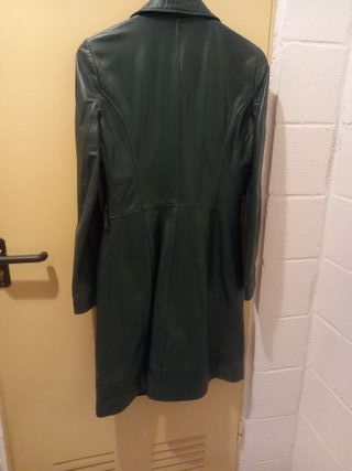 Abrigo de piel verde