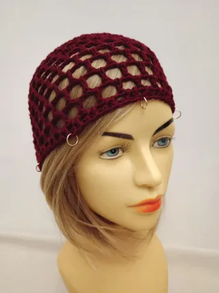 Cuffia rete bordeaux con anellini dorati