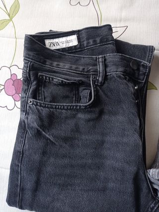 Pantalónes vaqueros joven