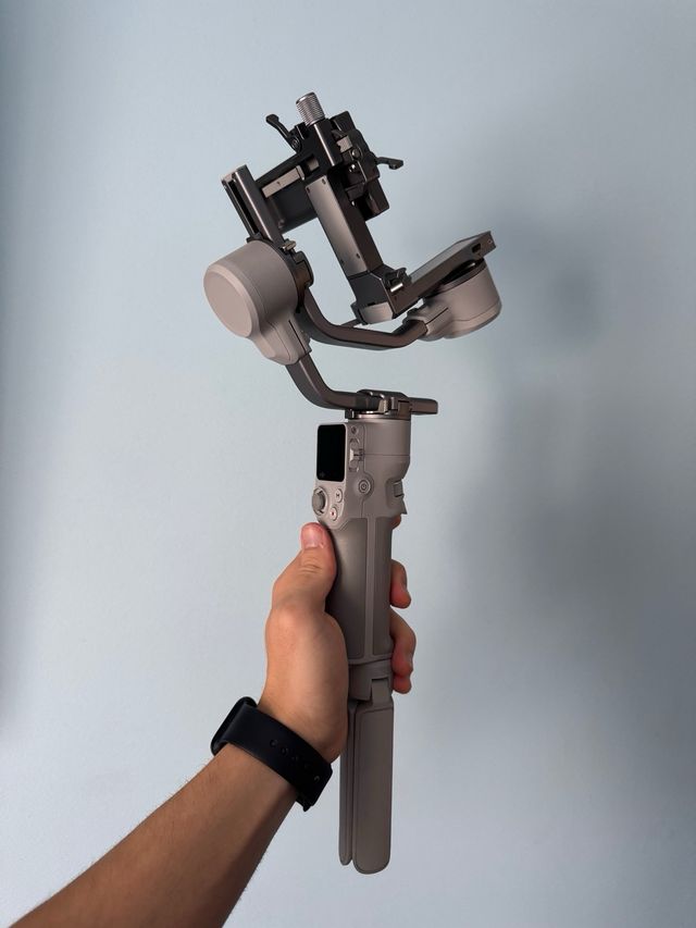 DJI RS 4 Mini Combo Gimbal