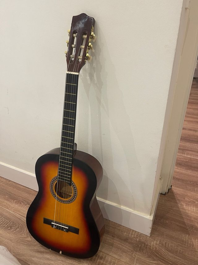 Guitarra acústica clásica