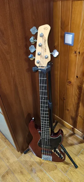 Bajo Marcus Miller Sire V3 5 cuerdas