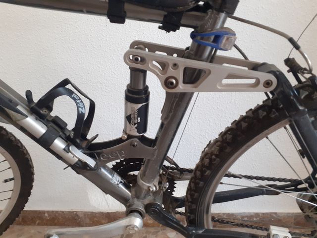 Bicicleta Montaña Jeep Grand Cherokee