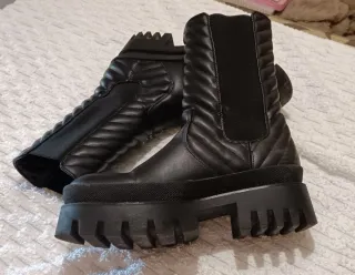 Botas Bershka negras plataforma