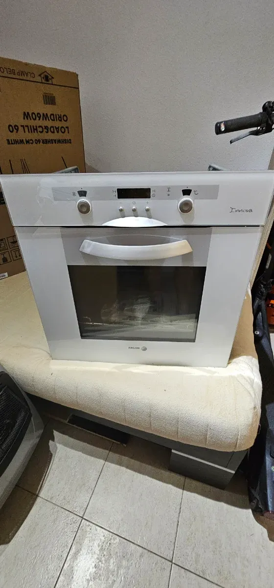 Horno de empotrar fagor innova.