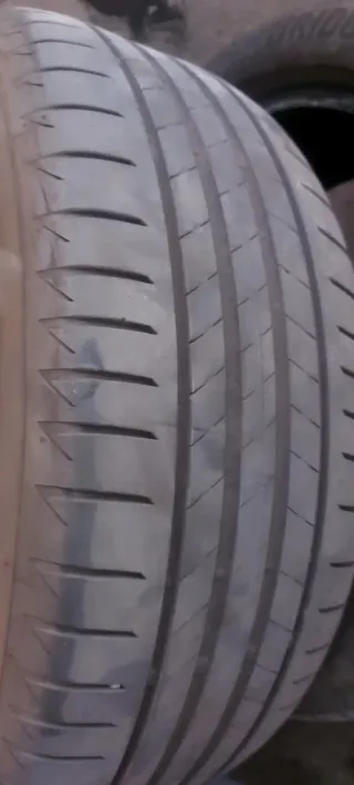 Neumático 225/50 R18 99W