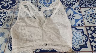 Sujetador sin aros nuevo a estrenar.