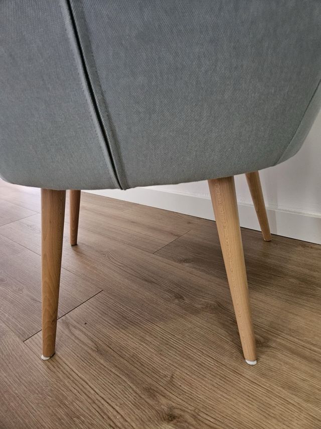 Butaca de tela color verde azulado