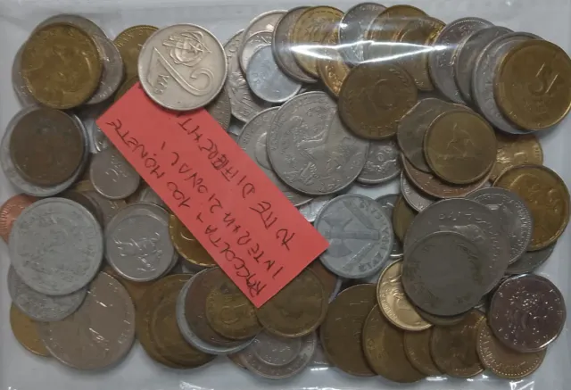 Raccolta di +100 monete tutte diverse al 90% 