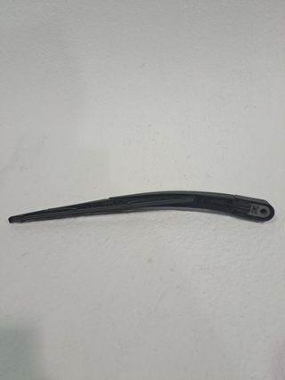 BRAZO LIMPIA TRASERO FORD FIESTA (CCN)