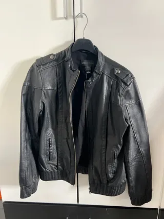 Giubbotto in pelle nero
