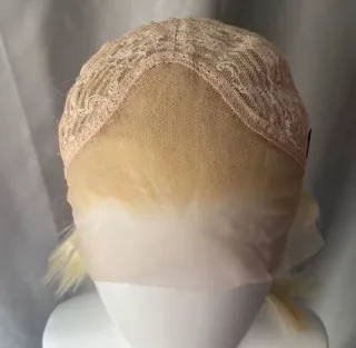 Peluca rubia dorada con encaje frontal 
