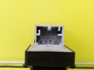 MANDO ELEVALUNAS DELANTERO DERECHO AUDI A3 (8P) (2)