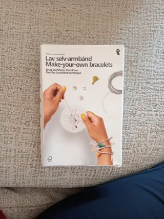 Kit per creare braccialetti personalizzati