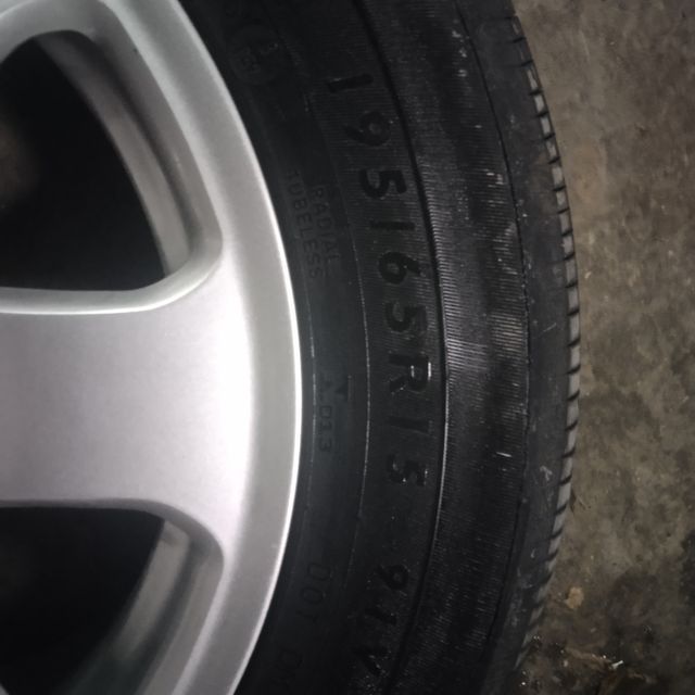Llanta 195/65R15 91V