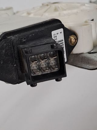 ELEVALUNAS DELANTERO DERECHO TOYOTA COROLLA (E12)