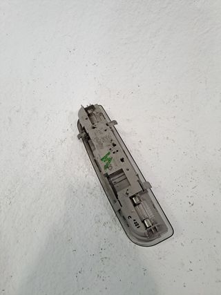 LUZ INTERIOR SKODA RAPID (2)