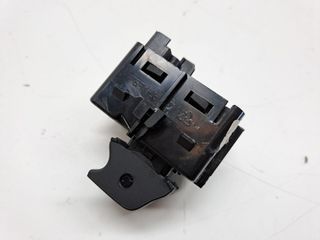 MANDO ELEVALUNAS DELANTERO DERECHO FORD KUGA