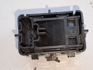 MANDO ELEVALUNAS DELANTERO DERECHO FORD KUGA