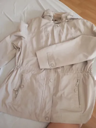 Chaqueta beige mujer