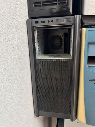 Cajas vacías PC (Torres de ordenador)
