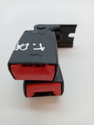 ENGANCHE CINTURON FORD FIESTA BERLINA